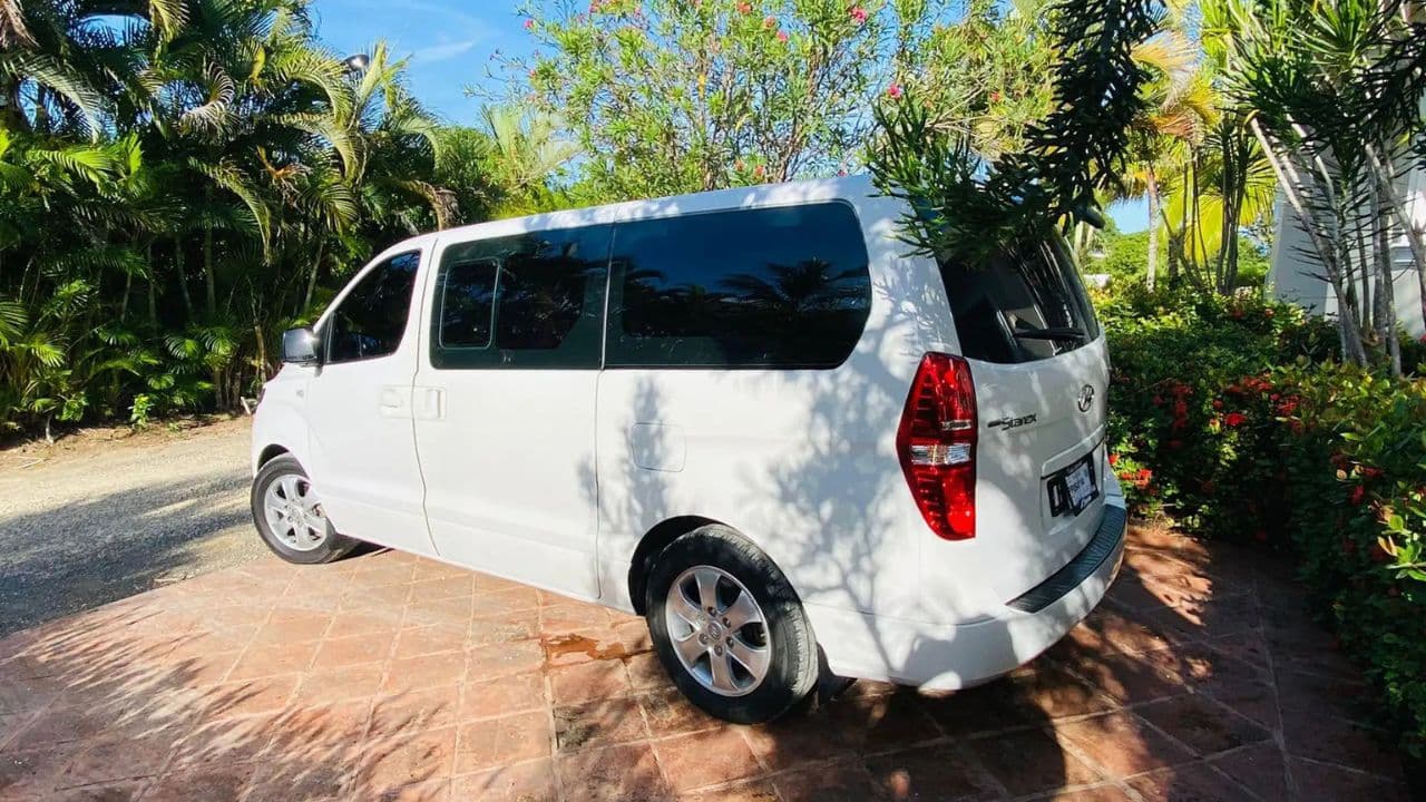 Santiago to Puerto Plata: One Way and Round Trip