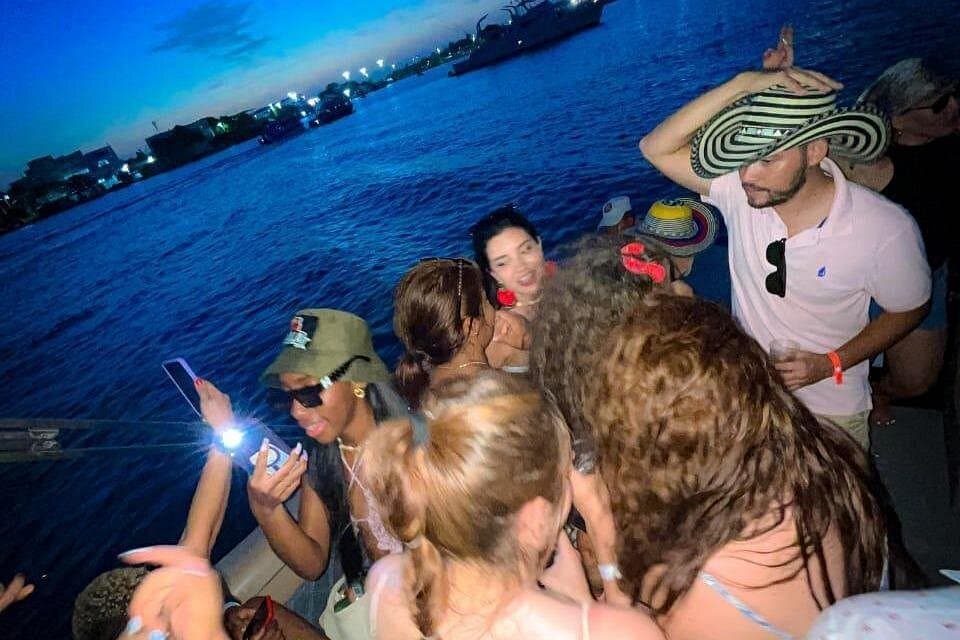 2-Hour Cartagena Bay Tour