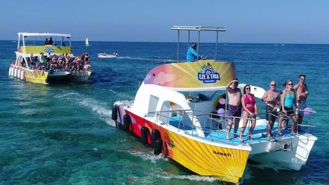 Punta Cana: Catamaran Party Cruise, Snorkeling and Open Bar