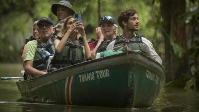 Tortuguero: Guided Canoe Tour "An Unforgettable Experience"