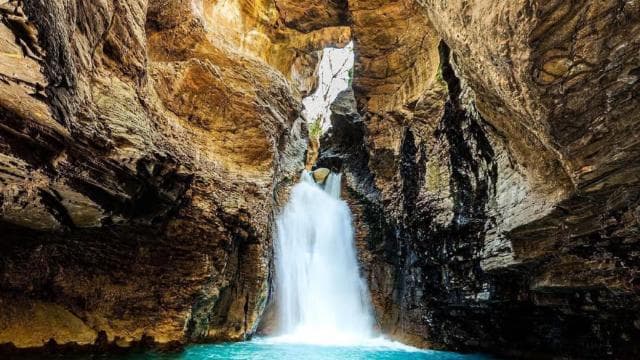 Liberia: La Leona Waterfall Hiking Tour