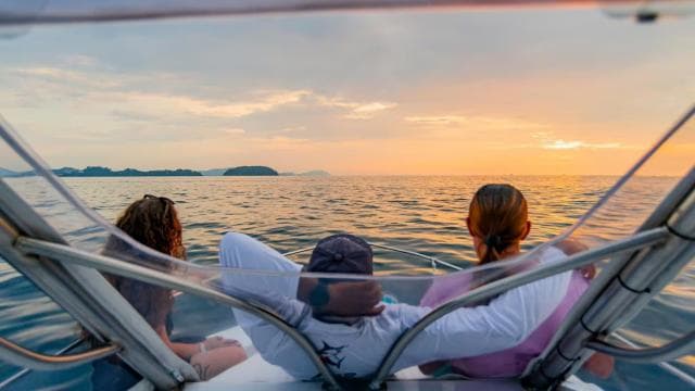 Costa Rica: Dolphin Watching & Snorkelling Private Charter