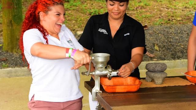 Jaco Beach: 2-Hour Chocolate Experience Tour