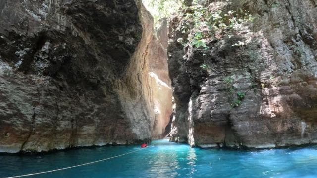 Liberia: La Leona Waterfall River Tubing