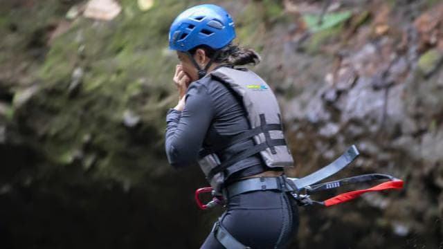 La Fortuna: Waterfall Rappelling and River Fun with Lunch