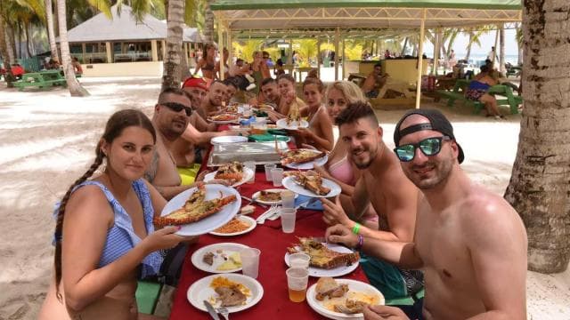 Boca Chica: Saona Island Full-Day Tour with Catamaran Ride