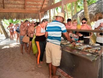 Juan Dolio: Saona Island Full-Day Tour with Lunch & Drinks