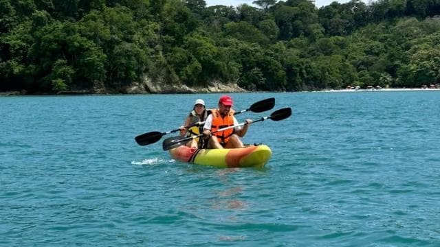 Manuel Antonio: Ocean Kayak and Snorkeling in Biesanz Beach