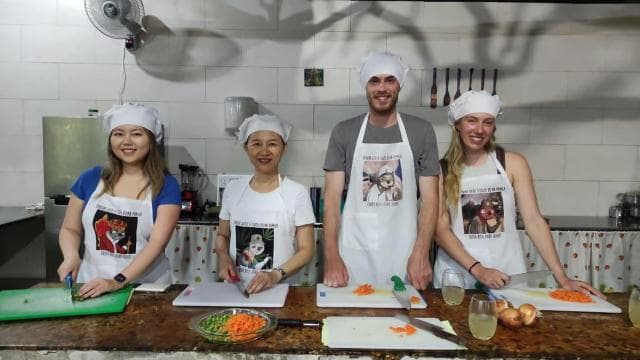 Cooking with a Costa Rican family