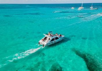 Punta Cana: Catamaran Tour with Reef Snorkeling and Open Bar