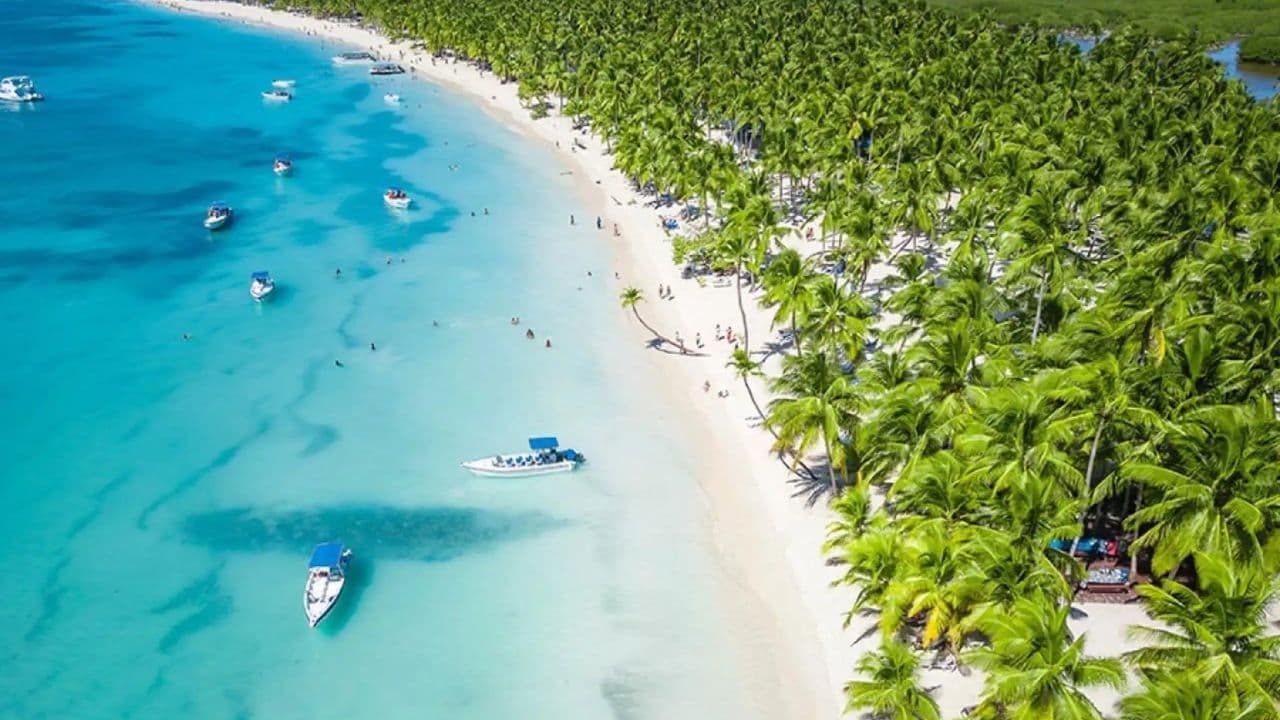 Exclusive Party Yacht Snorkeling, Natural Pool Book Now