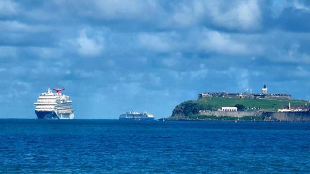 San Juan: Guided City Tour with Photo Stops (Hop-On Hop-Off)