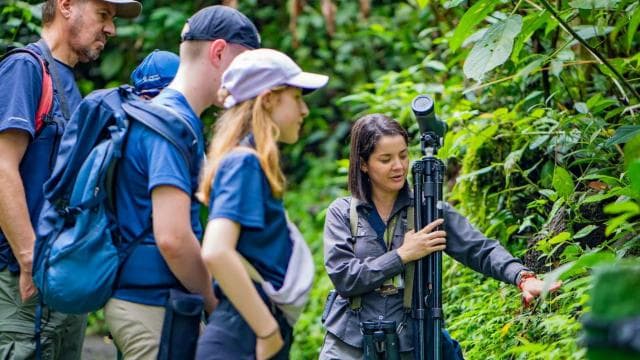 La Fortuna: Hanging Bridges Guided Tour at Mistico Park