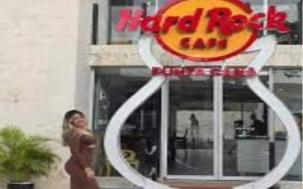 Punta Cana: Shopping Tour with Tastings and Pickup