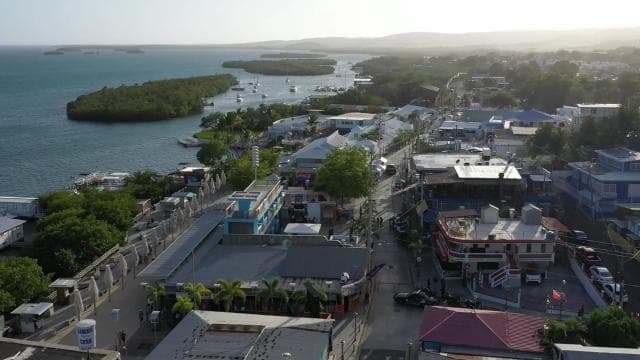 From San Juan: La Parguera Glowing Bio Bay Boat Tour