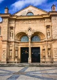 Santo Domingo: Colonial City Tour + Beach Day in Boca Chica With Lunch
