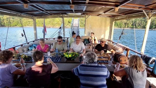 Quepos: Wooden Sail Yacht Cruise with Watersports and Food