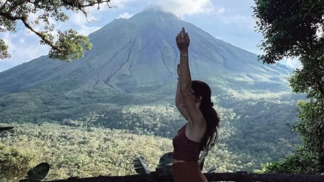 San José: Arenal Volcano and Hot Springs with Lunch