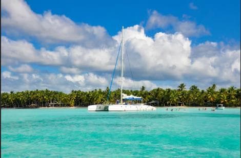 Punta Cana: Catalina Island Cruise with Lunch and Open Bar