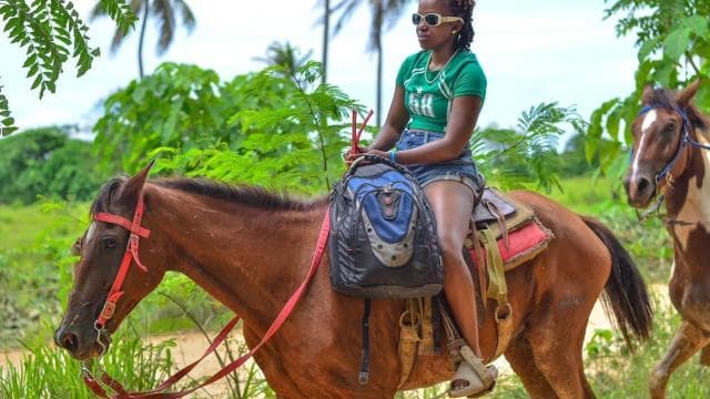 Horseback riding, coffee, chocolate tasting and Macao beach