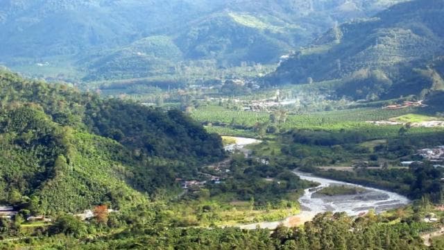 From San Jose: Irazu Volcano & Hacienda Orosi Hot Springs