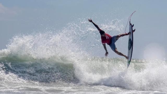 Jaco Beach: Learn to Surf in Costa Rica - Surf for Families