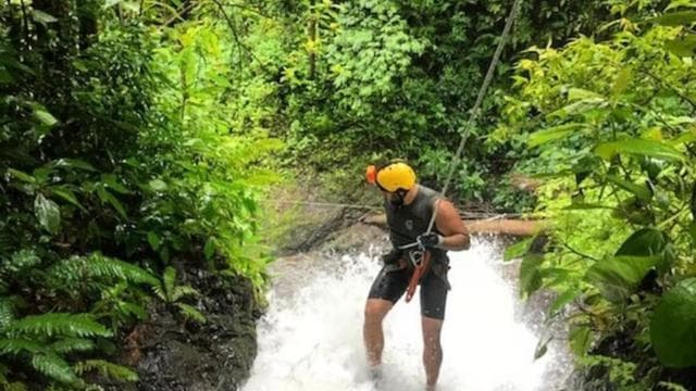 Jaco: Waterfall Rappelling & Jungle Tractor Tour