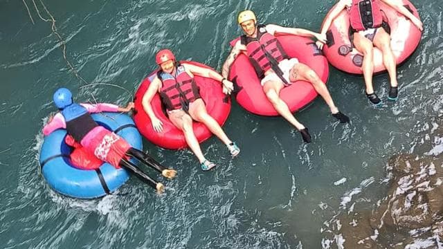 Tubing Tour Rio Celeste
