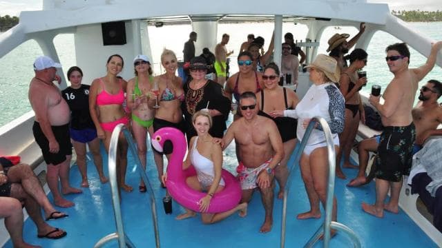 Punta Cana: Catamaran Party Cruise, Snorkeling and Open Bar