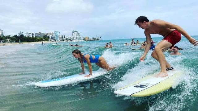 Carolina: Beginners Surf Lesson & Extended Surfboard Rental