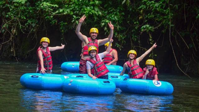 La Fortuna: Canopy + Lunch + Tubing and Hot Springs
