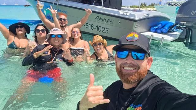 Fajardo: Private Half-Day Boat Charter to Icacos or Palomino