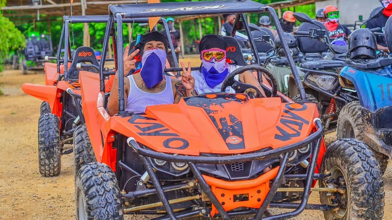 Asombrosa actividad en buggy por la playa de macao y cueva	