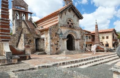 La Romana: Maravillas Caves, Altos de Chavon & Cigar Tour