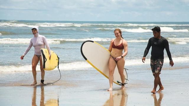 Nosara: Playa Guiones Surf Lesson with Local Instructor