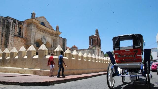 Discover Santo Domingo: Colonial History, Monuments & Lunch