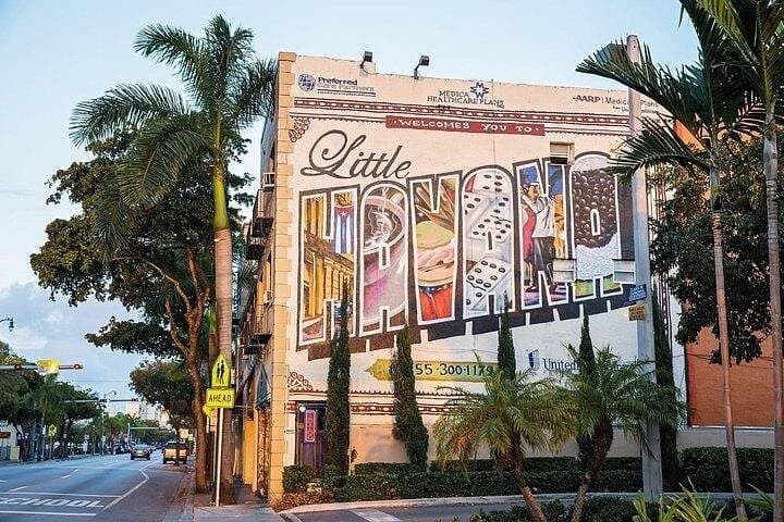 Private Cultural and Food Walking Tour of Little Havana