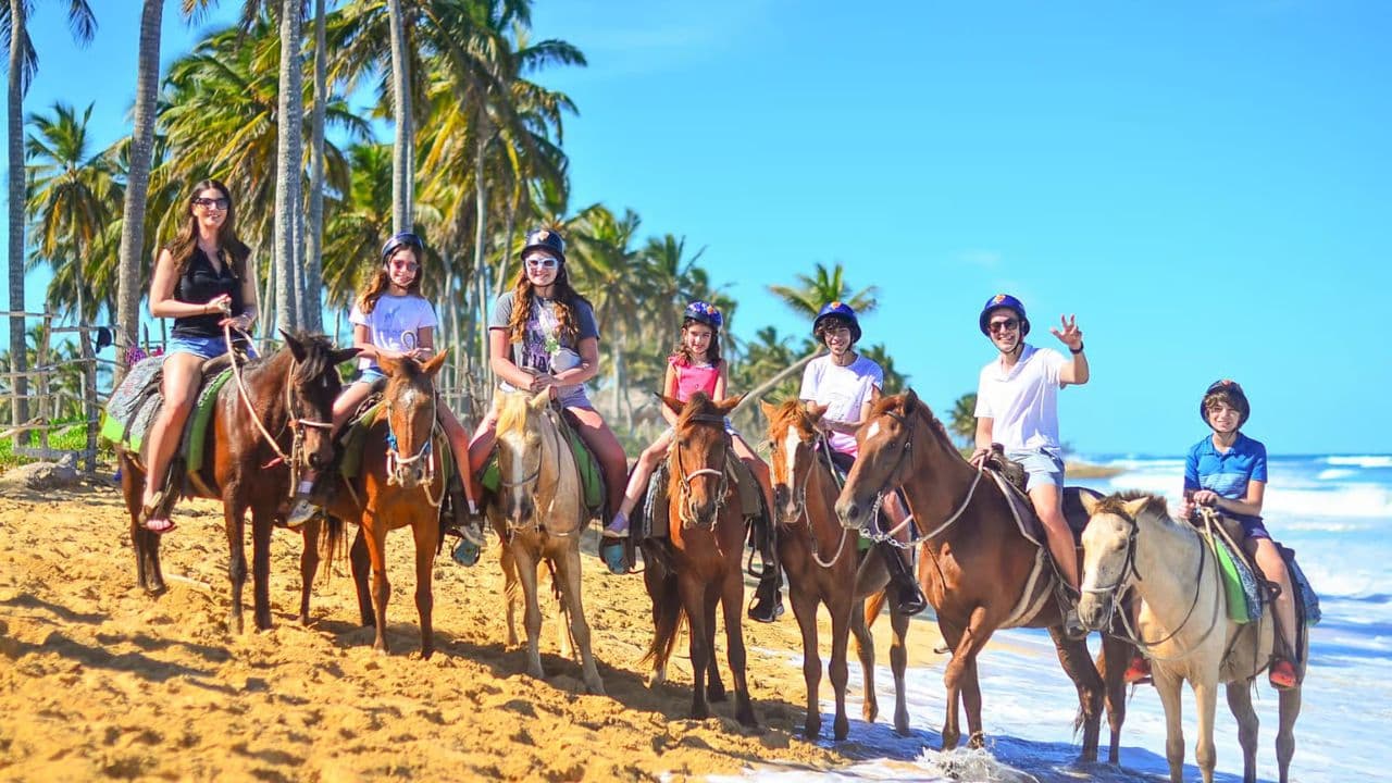 HORSEBACK RIDING BEACH MACAO PUNTA CANA WITH PICKUP HOTEL