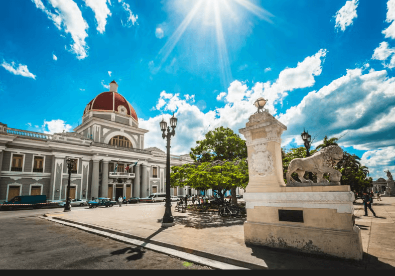 Cienfuegos Evening Tour with Dinner