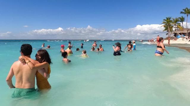 diving catalina island from punta cana