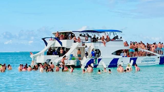 Punta Cana: Catamaran Boat Party with Unlimited Drinks