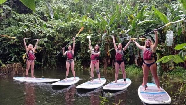 La Fortuna: Private Yoga Class on Rainforest River Platform