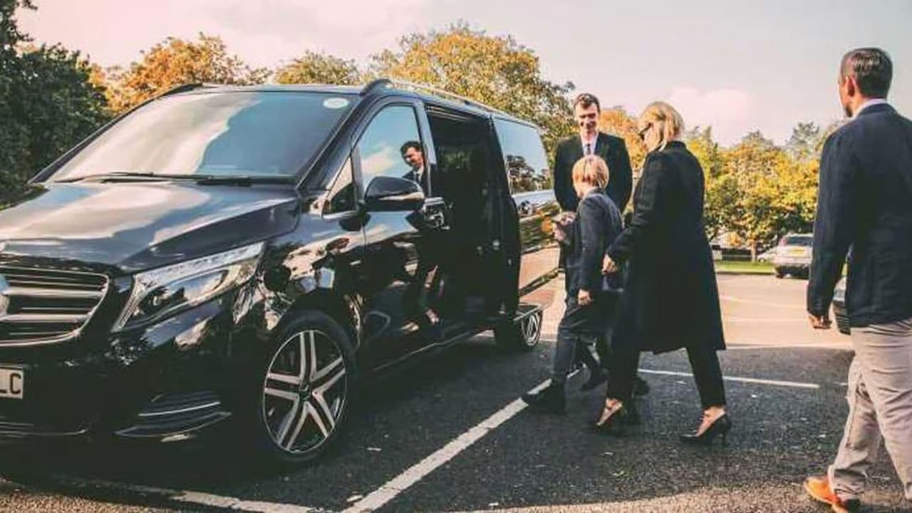Vip Transportation & Luxury Car Services In (PUJ) To Hotels