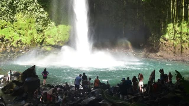 Costa Rica: Tour La Fortuna Waterfall and Volcano Hike