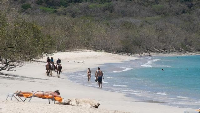 From Brasilito: 1-Hour Horseback Riding Beach Tour