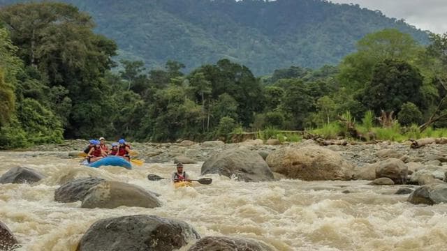 Manuel Antonio: Whitewater Rafting on Naranjo River