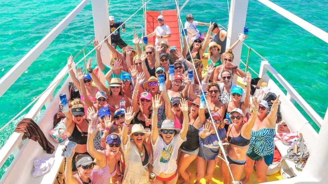Punta Cana Boat Cruise and Snorkeling with Open Bar
