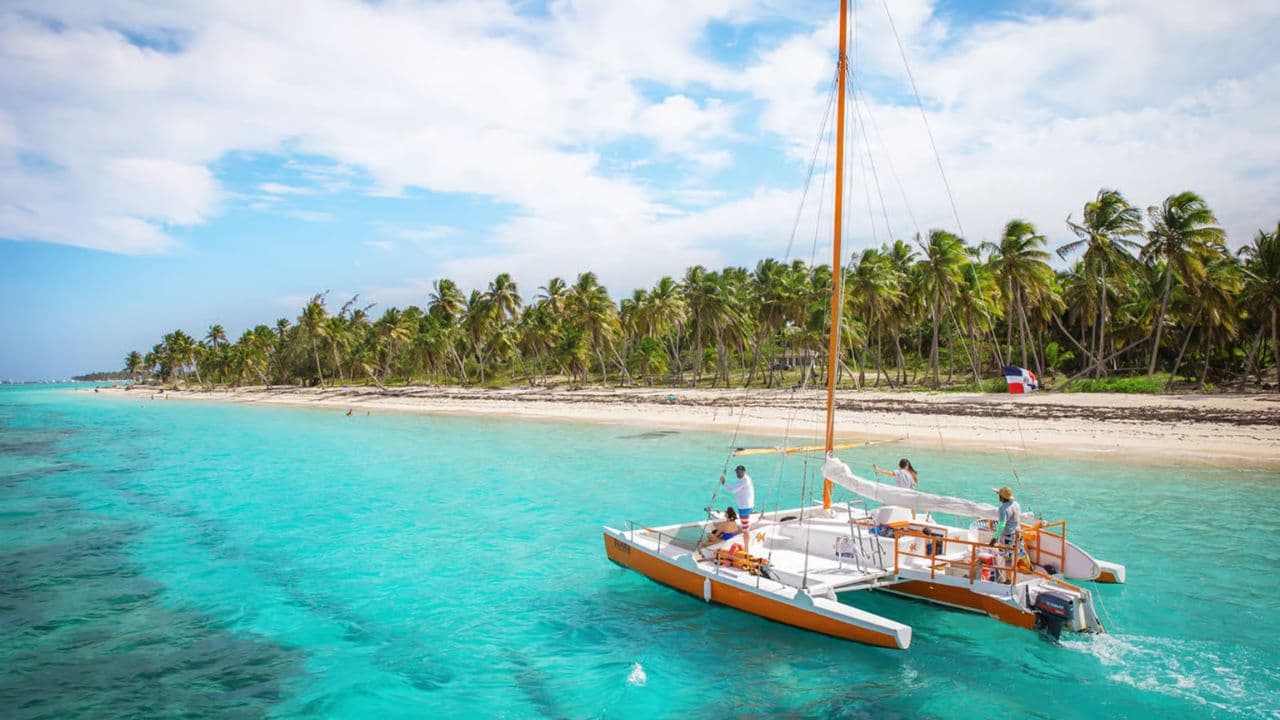 Punta Cana: Catamaran Tour with Food and Drinks