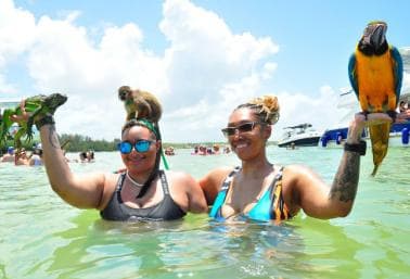Punta Cana: Party Boat with Snorkeling, Booze And Hip Hop