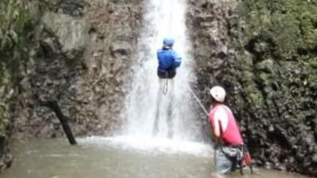 La Fortuna: Canyoning and Waterfall Rappelling Experience
